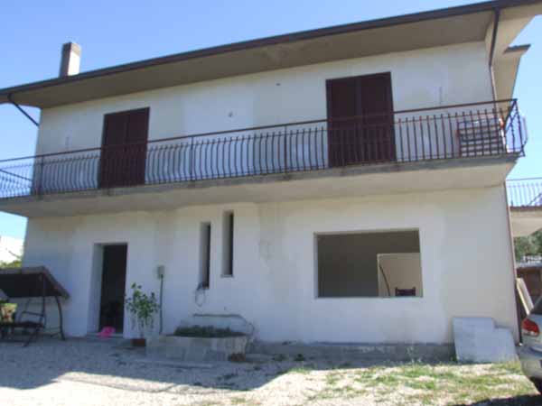 CASA DA ULTIMARE IN COLLINA (AV) € 165.000